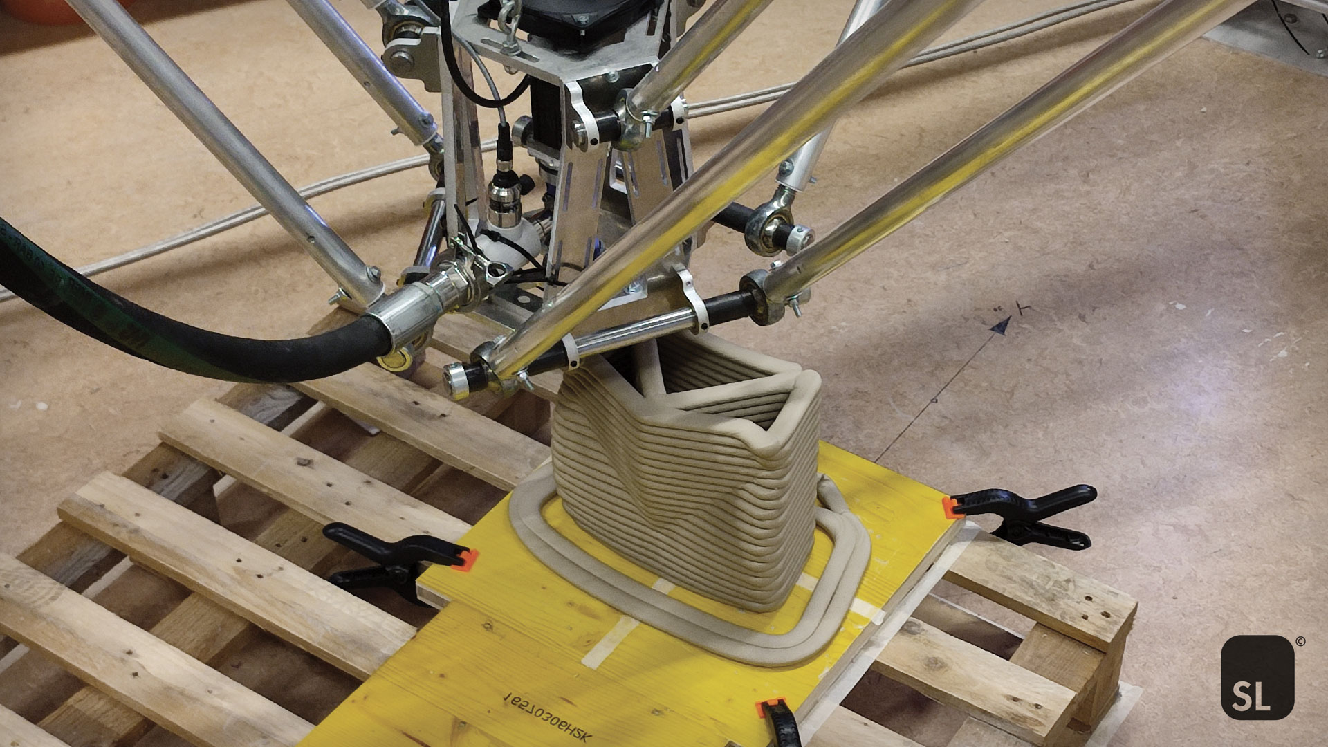 Large-scale 3D printer